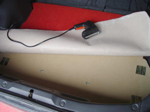 Teppich auf Bodenplatte tackern